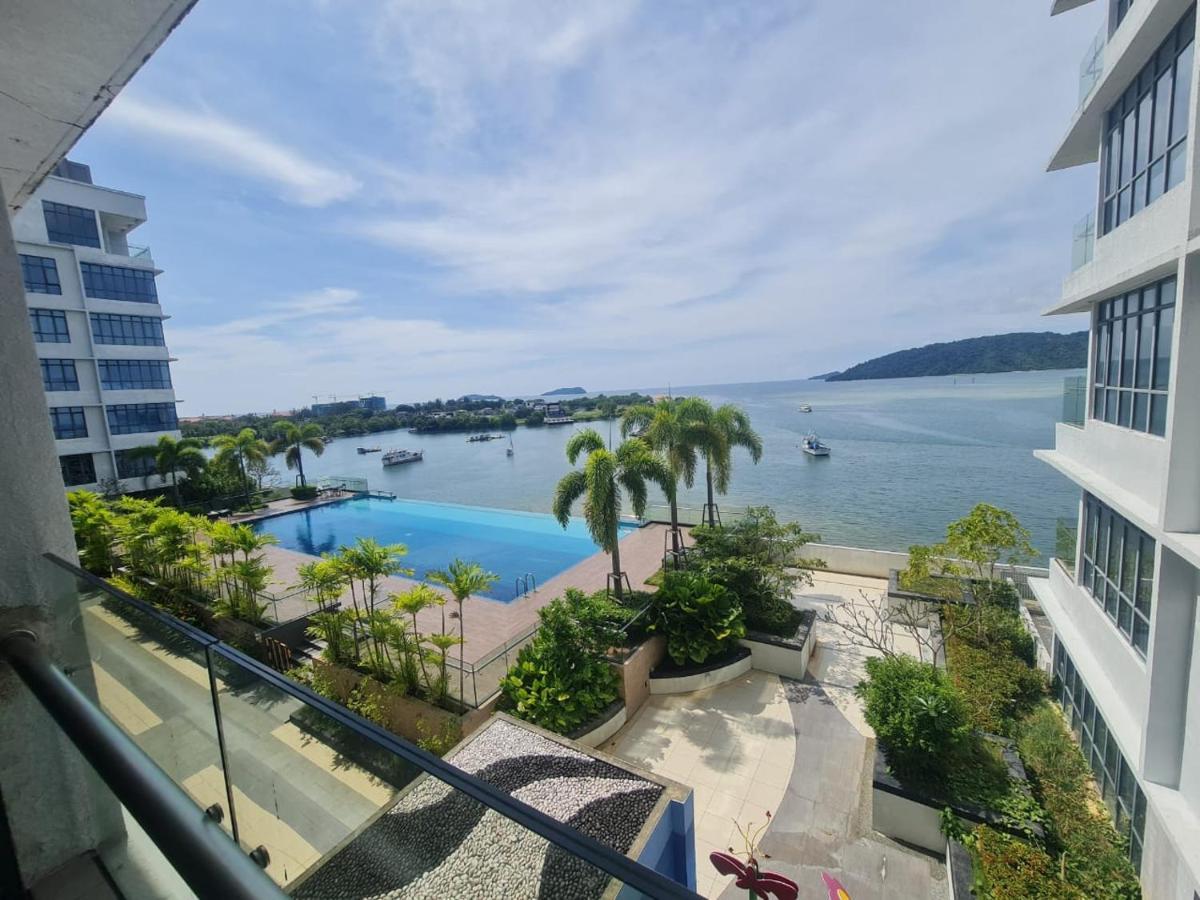 Elegant Living @ Pelagos Suites Oceanus Waterfront Kk 亞庇 外观 照片