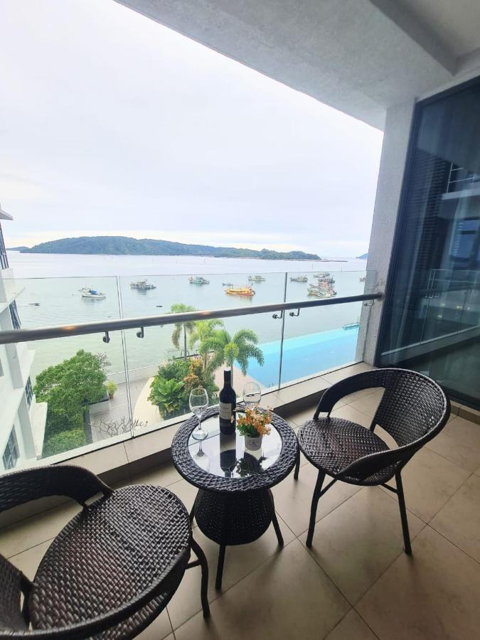 Elegant Living @ Pelagos Suites Oceanus Waterfront Kk 亞庇 外观 照片