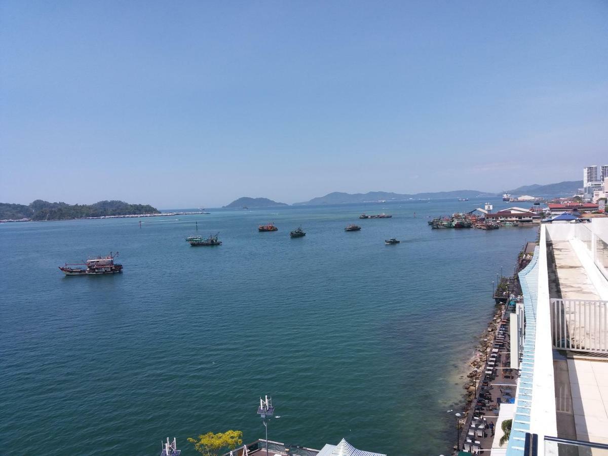 Elegant Living @ Pelagos Suites Oceanus Waterfront Kk 亞庇 外观 照片