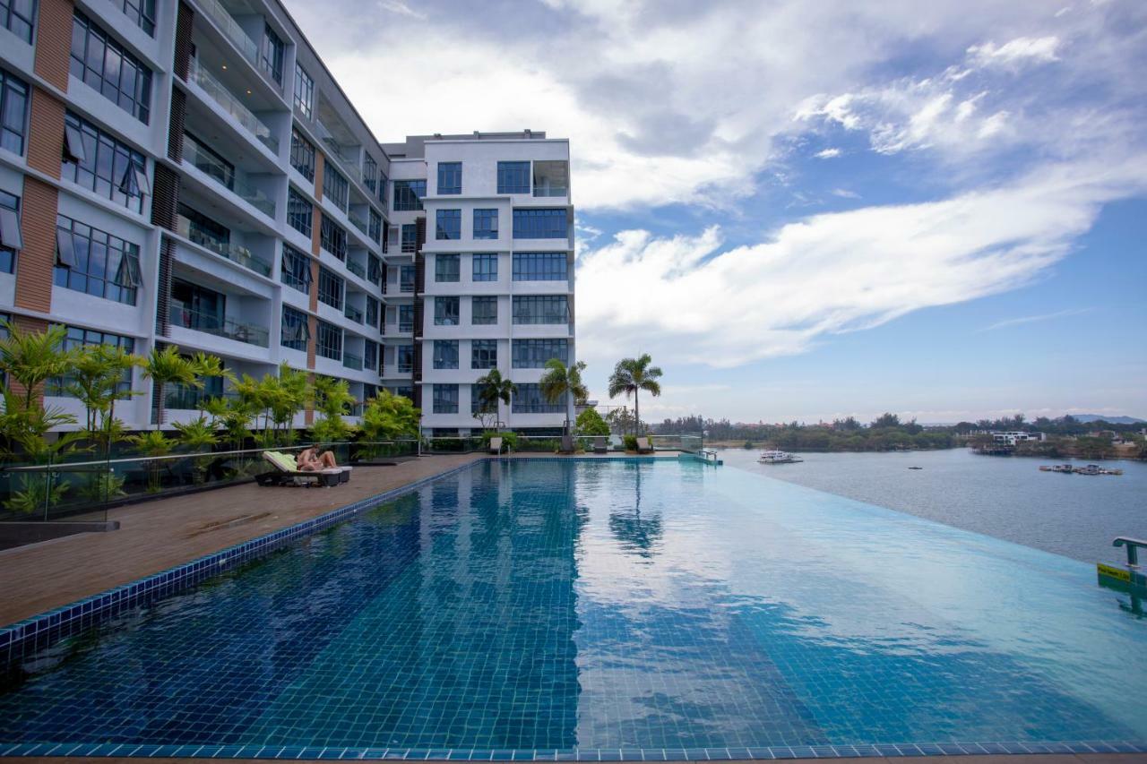 Elegant Living @ Pelagos Suites Oceanus Waterfront Kk 亞庇 外观 照片