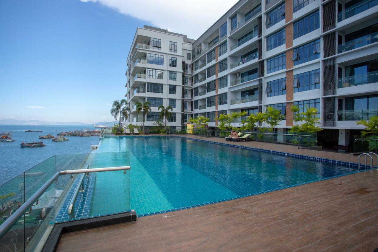 Elegant Living @ Pelagos Suites Oceanus Waterfront Kk 亞庇 外观 照片