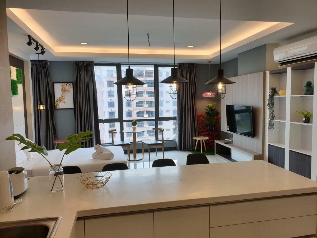 Elegant Living @ Pelagos Suites Oceanus Waterfront Kk 亞庇 外观 照片